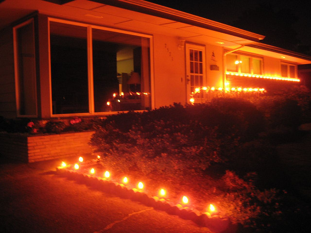 Halloween path lights