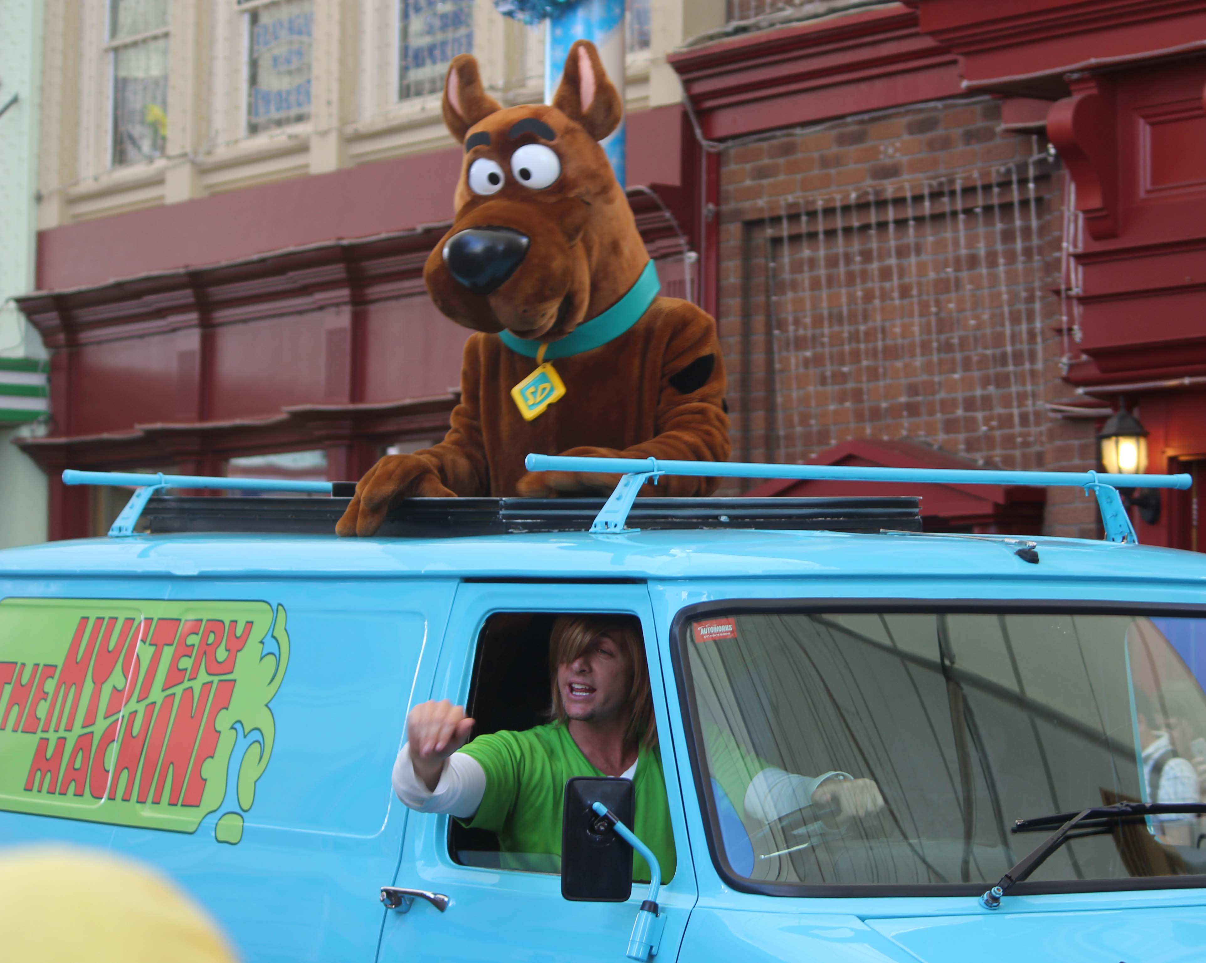 Scooby Doo & Shaggy are both cool costume ideas that begin with the letter S